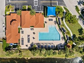 11724 SW 13th Ln, Pembroke Pines FL 33025