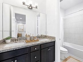 11724 SW 13th Ln, Pembroke Pines FL 33025
