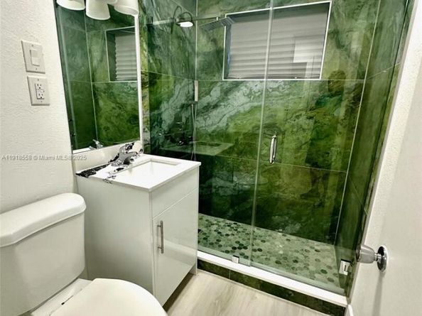 145 NW 2nd St, Dania Beach FL 33004