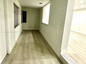 145 NW 2nd St, Dania Beach FL 33004