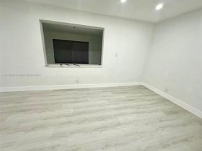 145 NW 2nd St, Dania Beach FL 33004