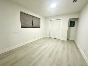 145 NW 2nd St, Dania Beach FL 33004