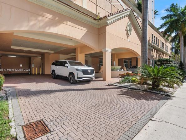17555 Atlantic Blvd 902, Sunny Isles Beach FL 33160