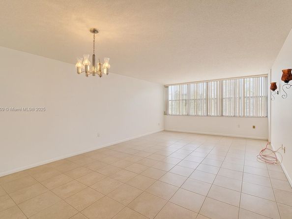 1300 NE Miami Gardens Dr 219E, Miami FL 33179