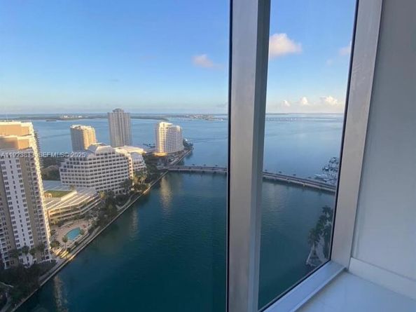 495 Brickell Ave 2902, Miami FL 33131