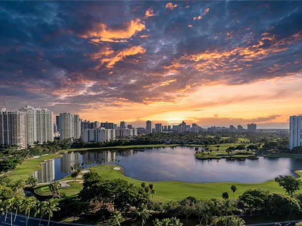 3675 N Country Club Dr 1906, Aventura FL 33180