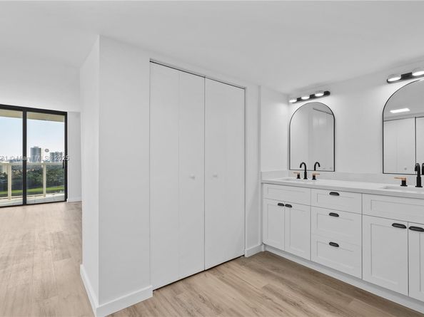 3675 N Country Club Dr 1906, Aventura FL 33180