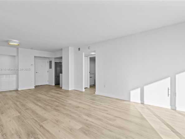 3675 N Country Club Dr 1906, Aventura FL 33180