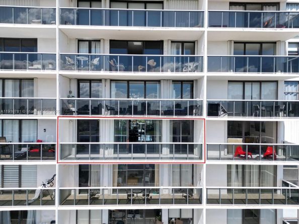 3675 N Country Club Dr 1906, Aventura FL 33180