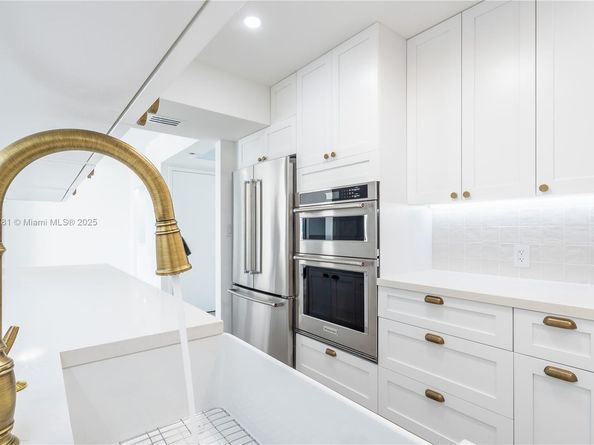 3675 N Country Club Dr 1906, Aventura FL 33180