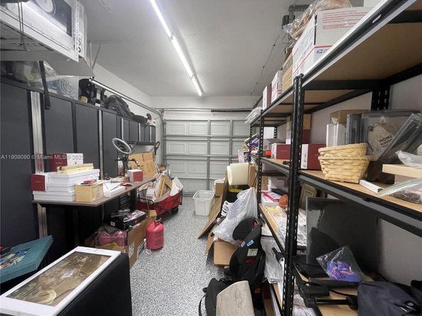 5508 Harrison St, Hollywood FL 33021