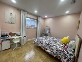 5508 Harrison St, Hollywood FL 33021