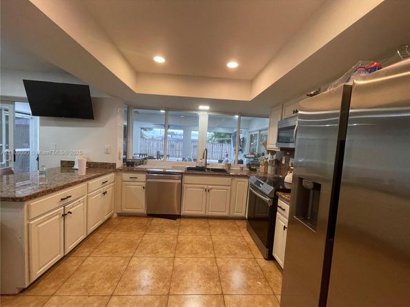 5508 Harrison St, Hollywood FL 33021