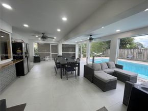 5508 Harrison St, Hollywood FL 33021