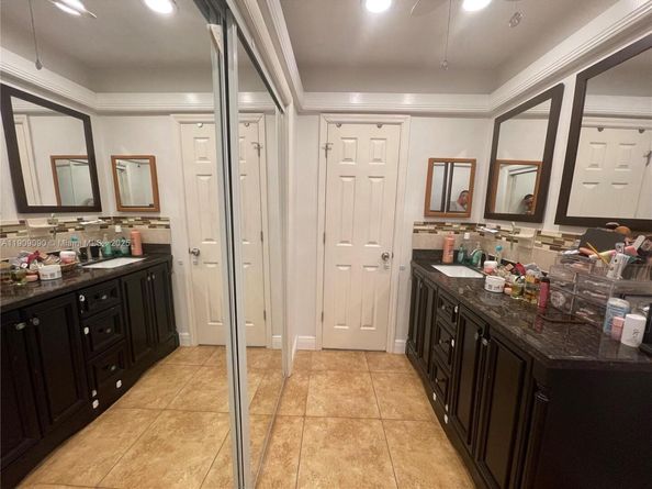 5508 Harrison St, Hollywood FL 33021