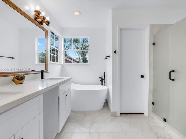1204 Bayview Cir, Weston FL 33326