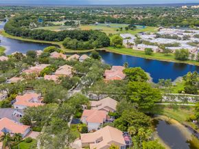 1204 Bayview Cir, Weston FL 33326