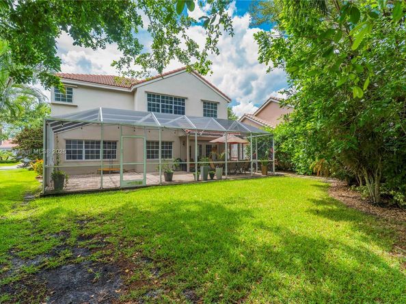 1204 Bayview Cir, Weston FL 33326