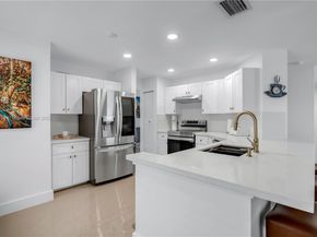 1204 Bayview Cir, Weston FL 33326