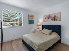 1204 Bayview Cir, Weston FL 33326