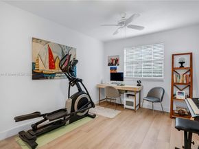 1204 Bayview Cir, Weston FL 33326