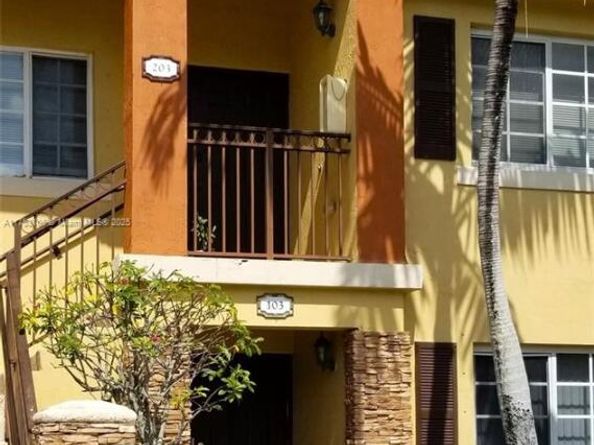 3395 NE 9th St 103, Homestead FL 33033