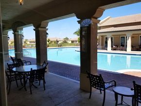 3395 NE 9th St 103, Homestead FL 33033