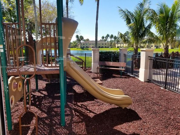 3395 NE 9th St 103, Homestead FL 33033