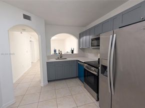 3395 NE 9th St 103, Homestead FL 33033
