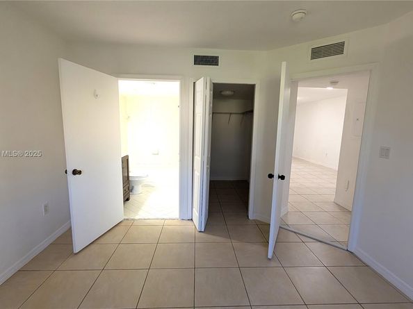 3395 NE 9th St 103, Homestead FL 33033
