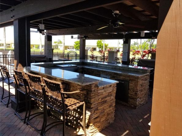 3395 NE 9th St 103, Homestead FL 33033