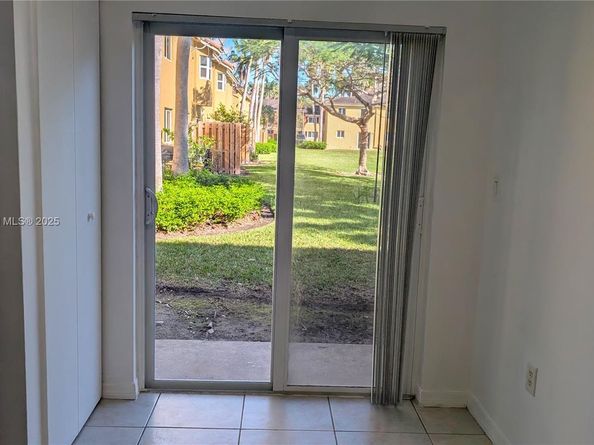 3395 NE 9th St 103, Homestead FL 33033