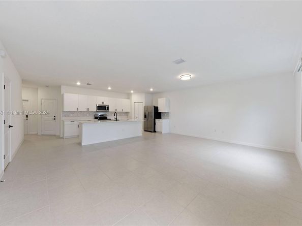 4909 Oakmont Dr, Dania Beach FL 33312