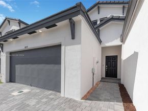 4909 Oakmont Dr, Dania Beach FL 33312