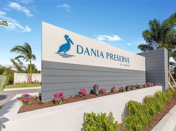 4909 Oakmont Dr, Dania Beach FL 33312