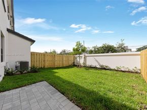 4909 Oakmont Dr, Dania Beach FL 33312
