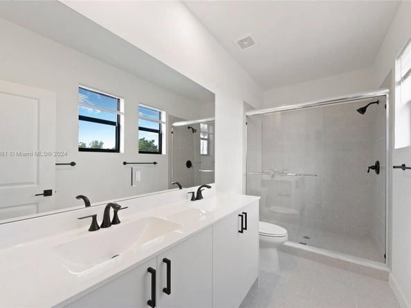 4909 Oakmont Dr, Dania Beach FL 33312