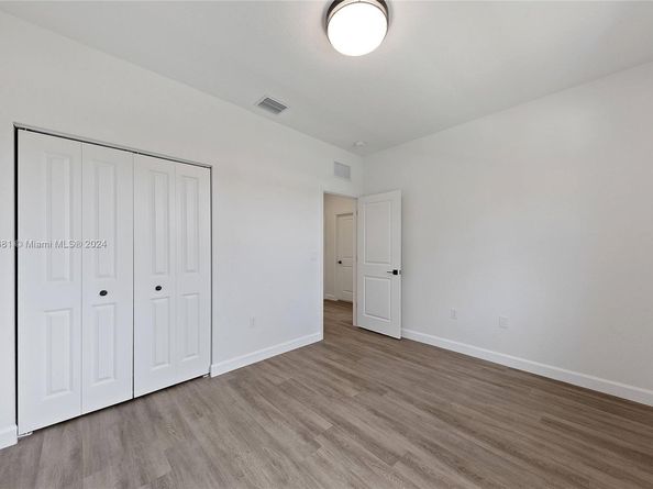 4909 Oakmont Dr, Dania Beach FL 33312