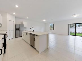 4909 Oakmont Dr, Dania Beach FL 33312