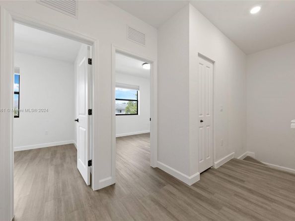 4909 Oakmont Dr, Dania Beach FL 33312