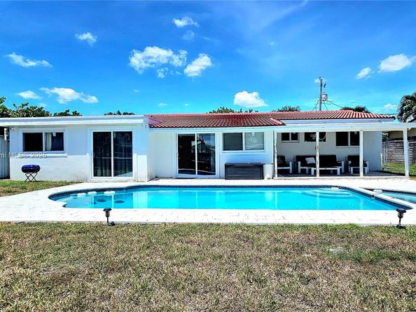 1430 NE 53rd Ct, Fort Lauderdale FL 33334