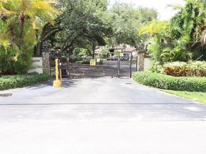 8626 SW 94th St, Miami FL 33156