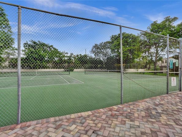 8626 SW 94th St, Miami FL 33156