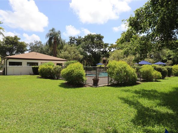 8626 SW 94th St, Miami FL 33156