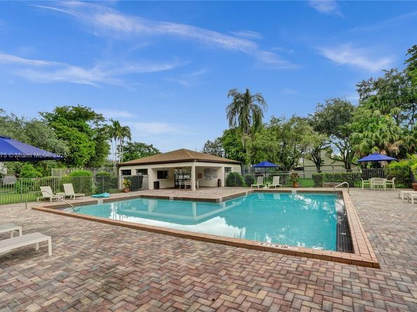 8626 SW 94th St, Miami FL 33156