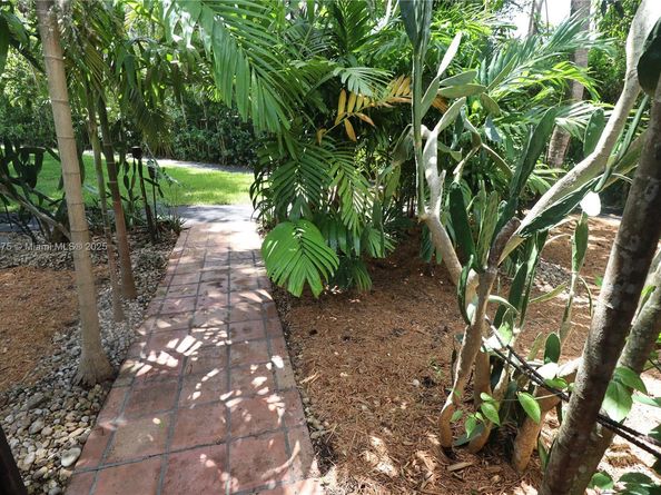 8626 SW 94th St, Miami FL 33156