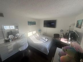 850 N Miami Ave W2105, Miami FL 33136