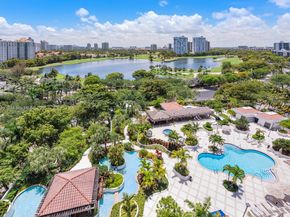 20281 E Country Club Dr 1009, Aventura FL 33180