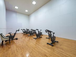 20281 E Country Club Dr 1009, Aventura FL 33180