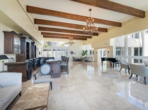 20281 E Country Club Dr 1009, Aventura FL 33180